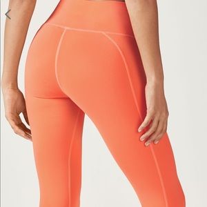 FABLETICS ORANGE LEGGINGS